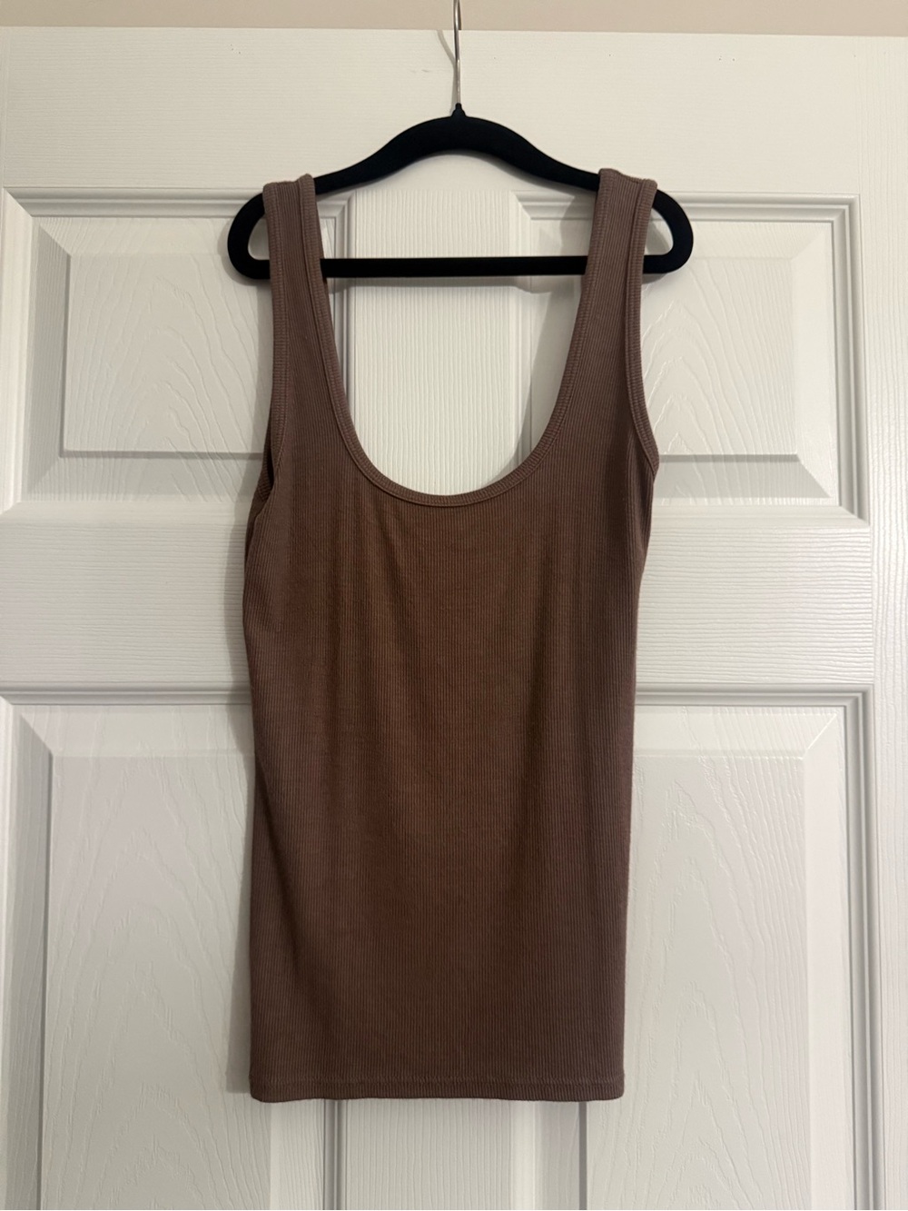 Scoop Neck Ribbed Tank - Picture 5 of 5